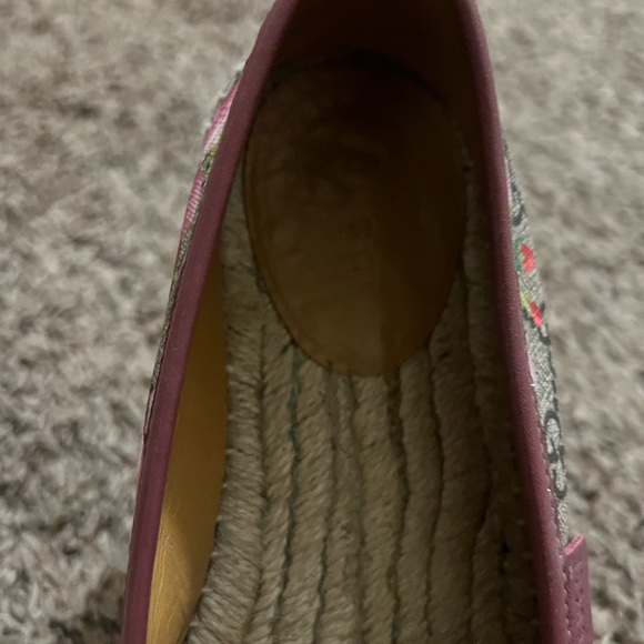 Beautiful Gucci Espadrilles with Blooms print - Picture 8 of 9